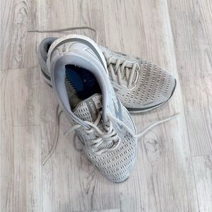 Brooks Ghost 13 Light Gray Running Shoes